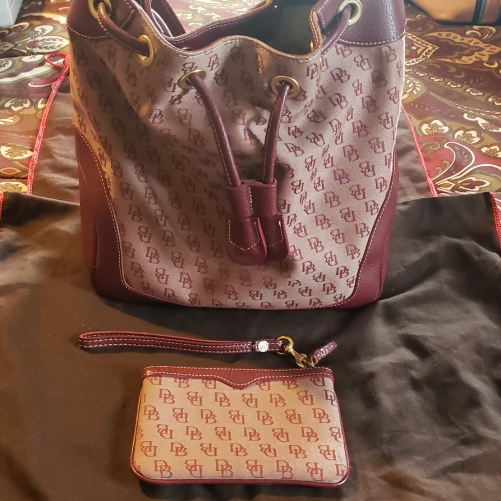 Dooney & bourke - Picture 2 of 5